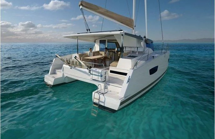 Fountaine Pajot Lucia 40
