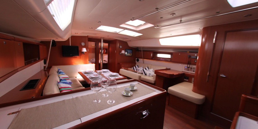 Oceanis 54