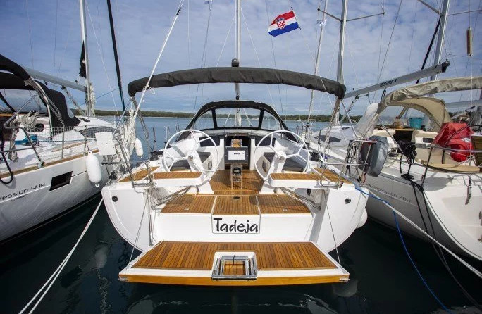 Hanse 388