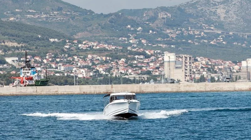 Jeanneau Merry Fisher 795