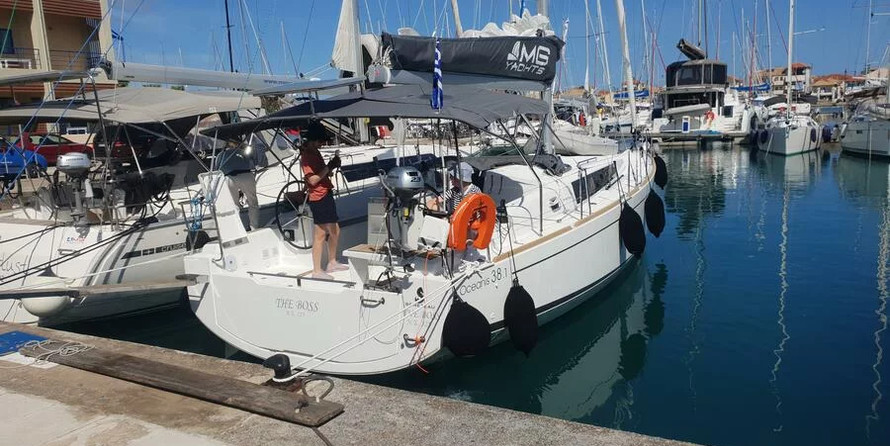 Beneteau Oceanis 38.1