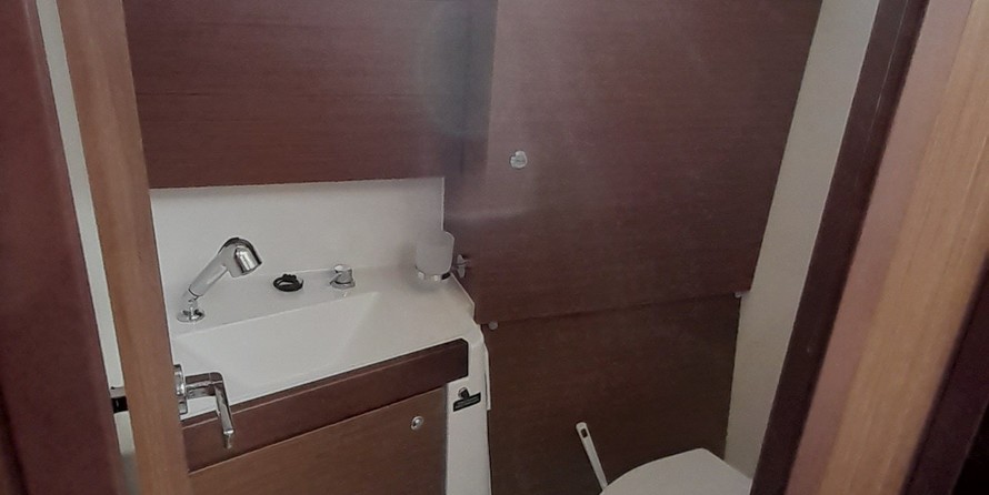 Beneteau Oceanis 38.1