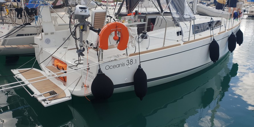 Beneteau Oceanis 38.1
