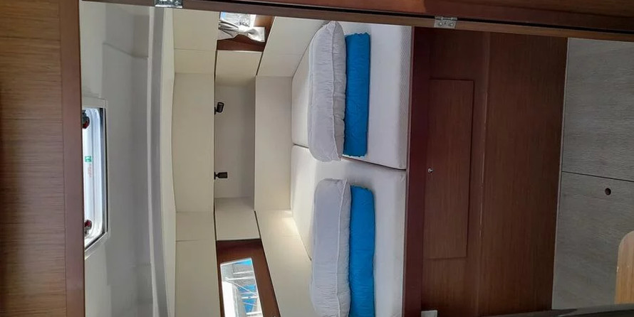 Beneteau Oceanis 38.1