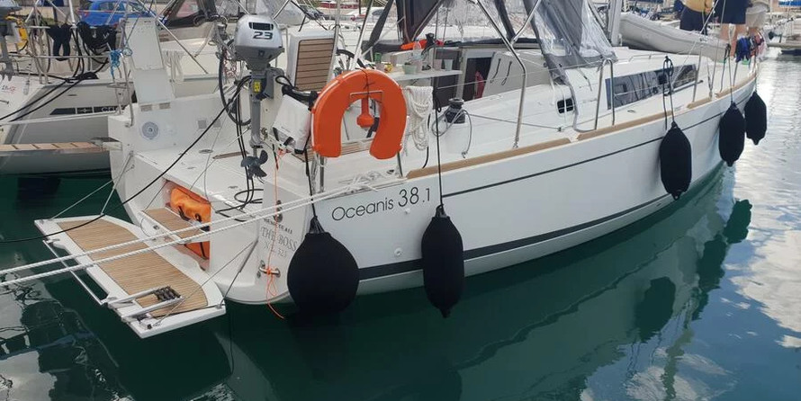 Beneteau Oceanis 38.1