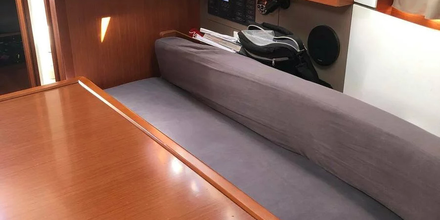 Beneteau Oceanis 38.1