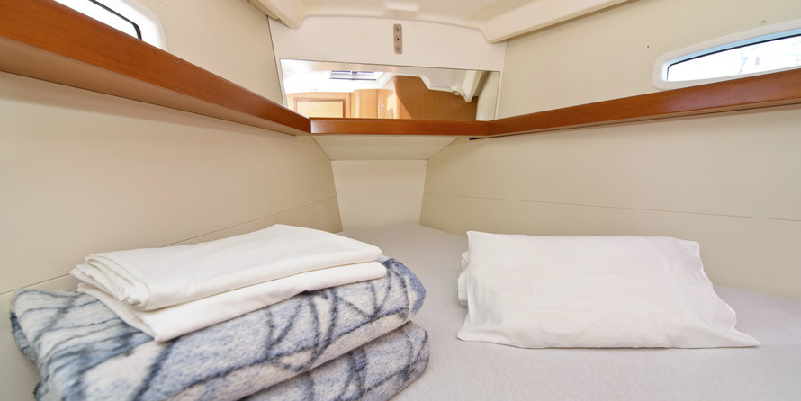 Beneteau Oceanis 43