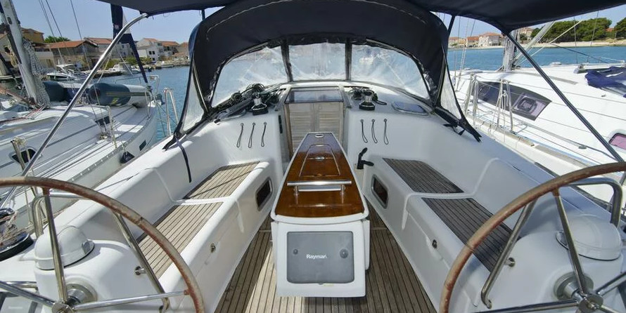 Beneteau Oceanis 43