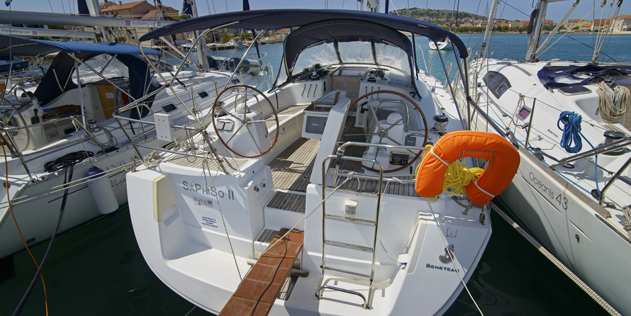 Beneteau Oceanis 43