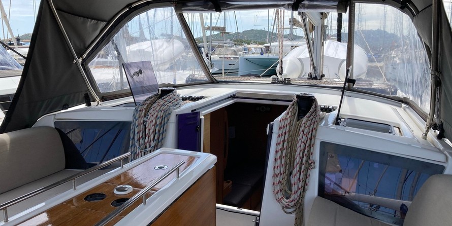 Dufour 390 Grand Large