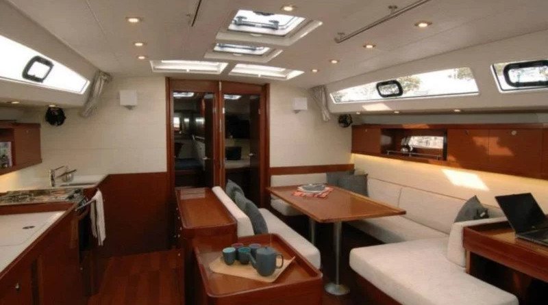 Beneteau Oceanis 50 Family
