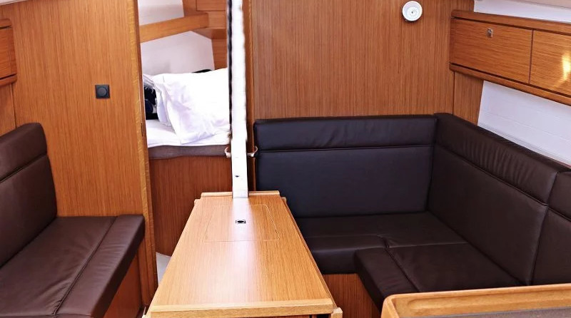 BAVARIA C 33