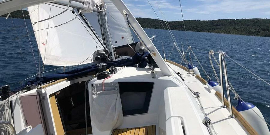 Beneteau Oceanis 35.1