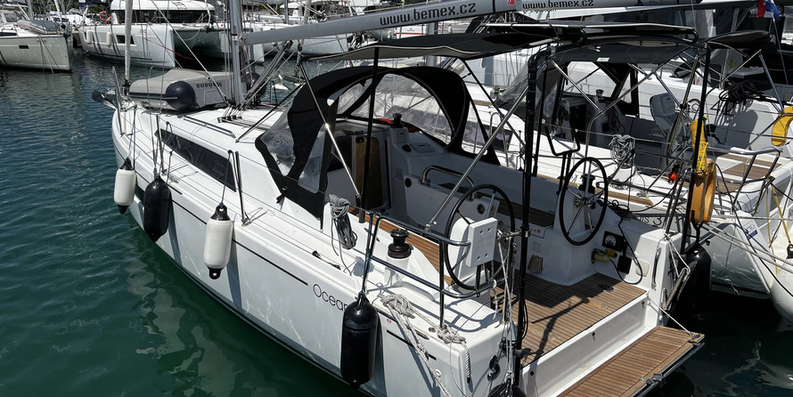 Beneteau Oceanis 30.1