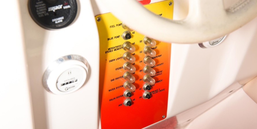 Cigarette 38 Top Gun