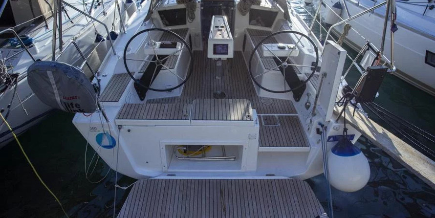 Dufour 360 GL - 3 cab.