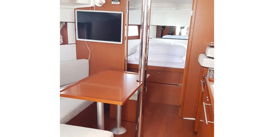 Beneteau Oceanis 38.1