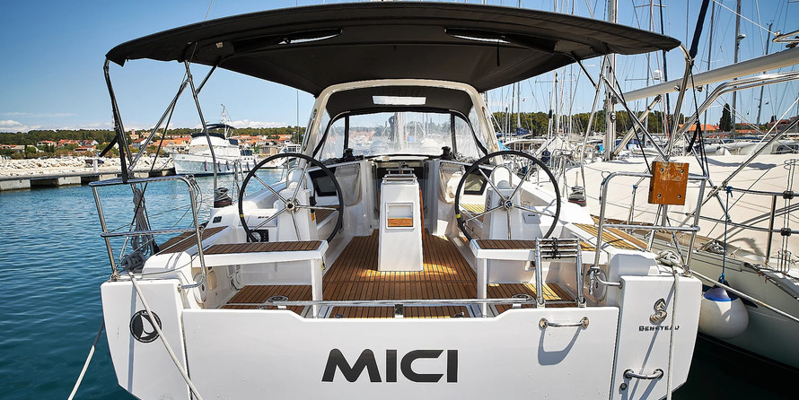 Beneteau Oceanis 38.1