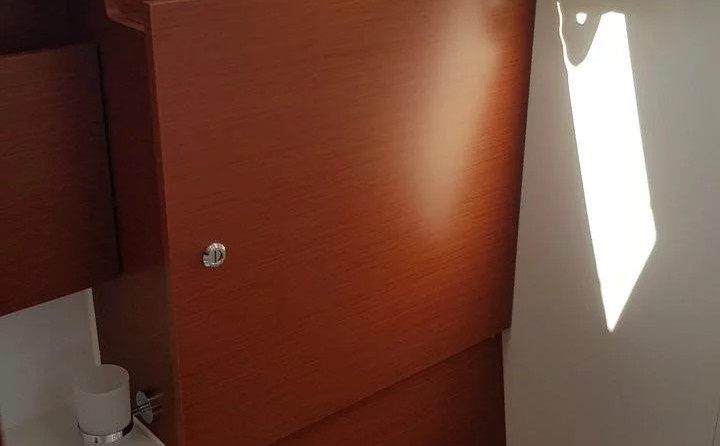 Beneteau Oceanis 38.1