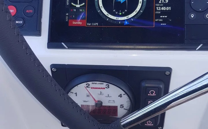 Beneteau Oceanis 38.1