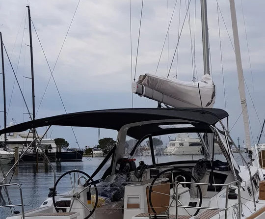 Beneteau Oceanis 38.1