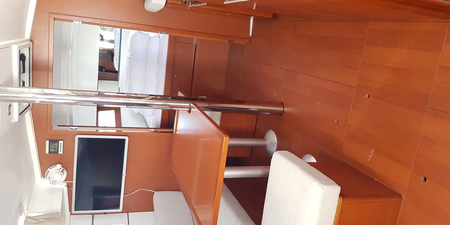 Beneteau Oceanis 38.1