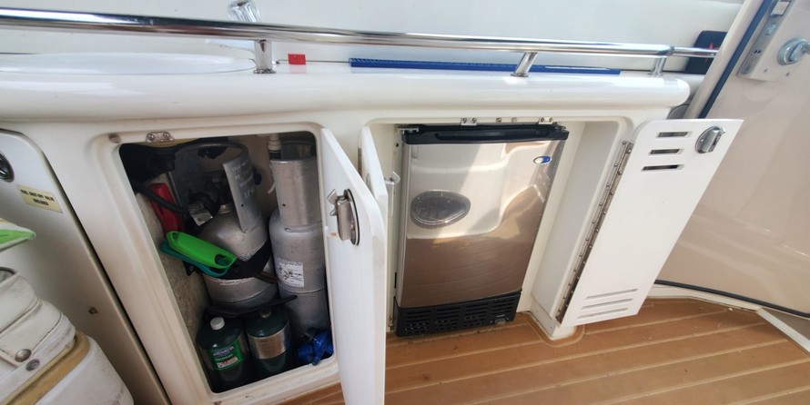 Sea Ray 410 Sundancer