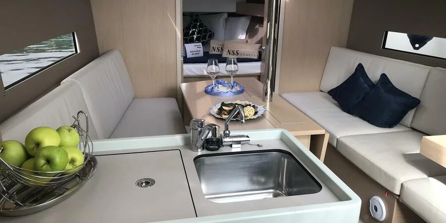 Beneteau Oceanis 30.1