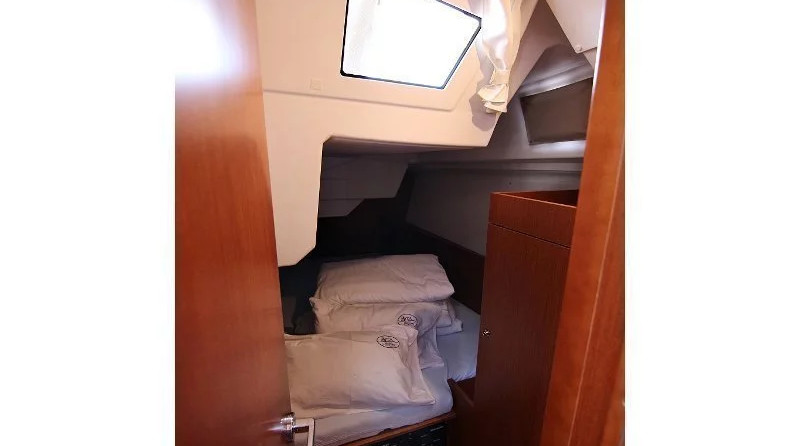 Beneteau Oceanis 38.1