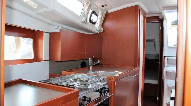 Beneteau Oceanis 35