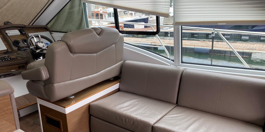 Cruisers Yachts 45 Cantius