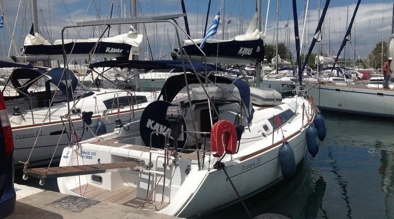 Beneteau Oceanis 37