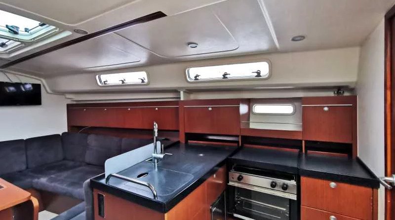 Hanse 415