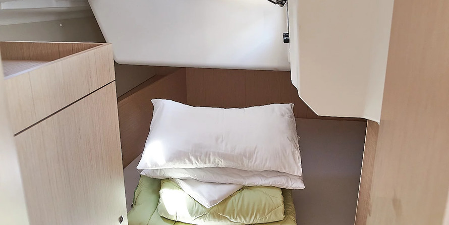 Beneteau Oceanis 38.1