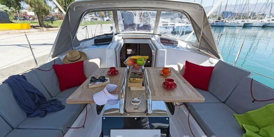 Hanse 345