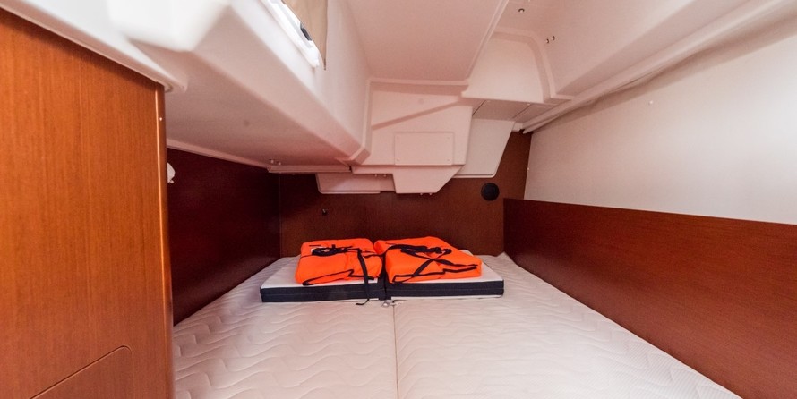 Beneteau Oceanis 35.1