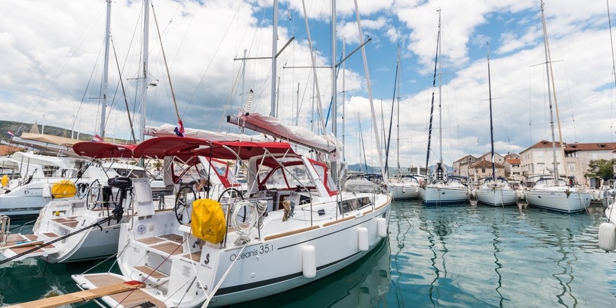 Beneteau Oceanis 35.1