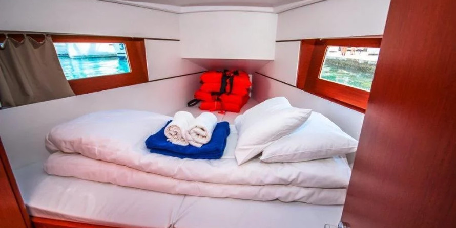 Oceanis 35