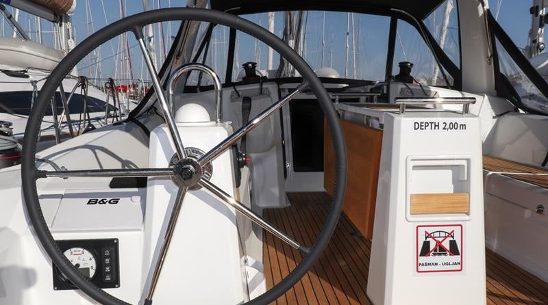 Beneteau Oceanis 38.1