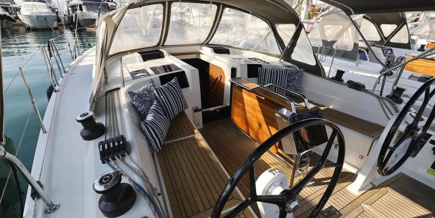 Hanse 415