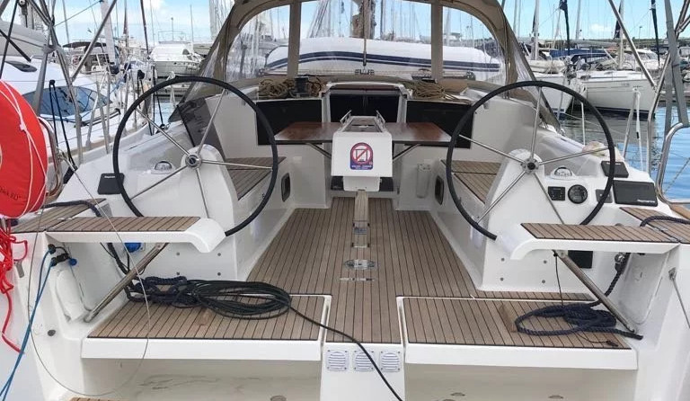 Dufour 382 GL - 3 cab.