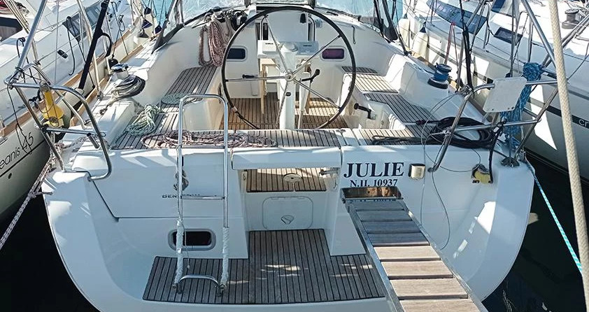 Beneteau Oceanis 37