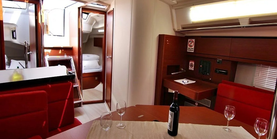 Hanse 418