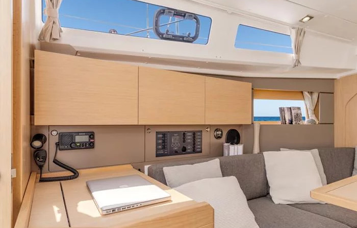 Beneteau Oceanis 35.1