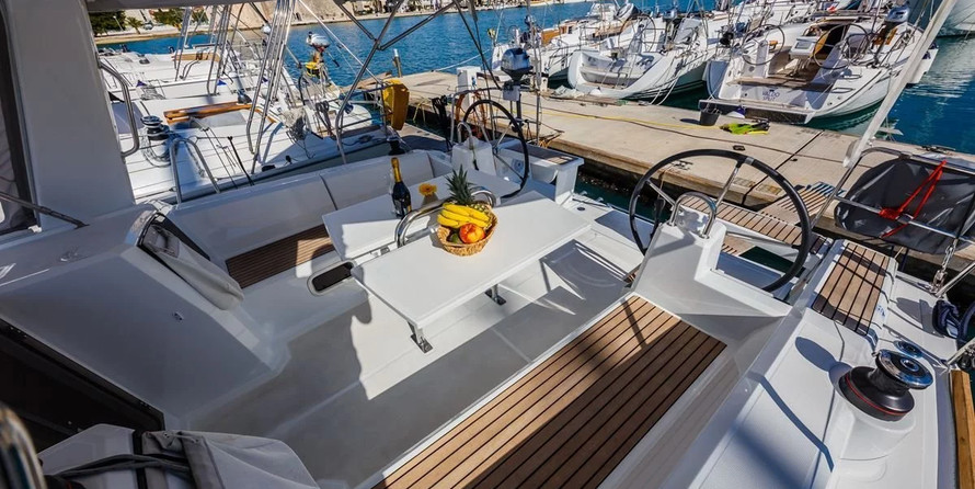 Beneteau Oceanis 38.1