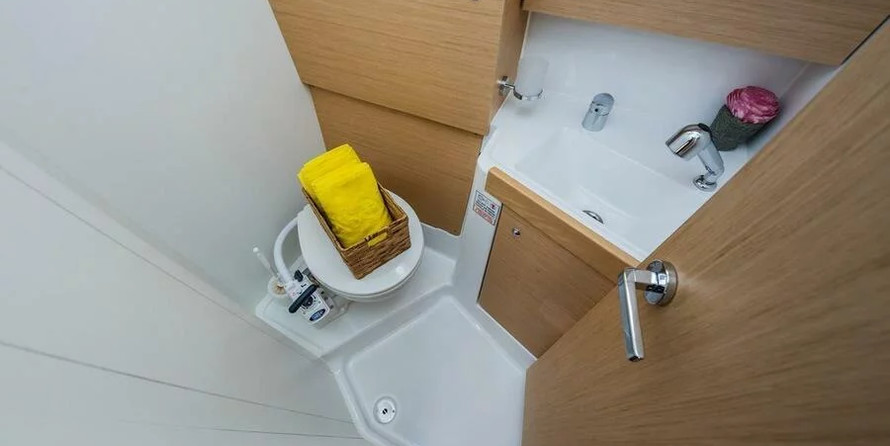 Beneteau Oceanis 38.1