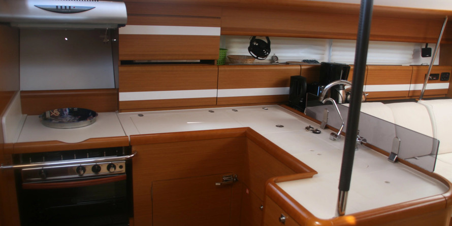 Jeanneau 53