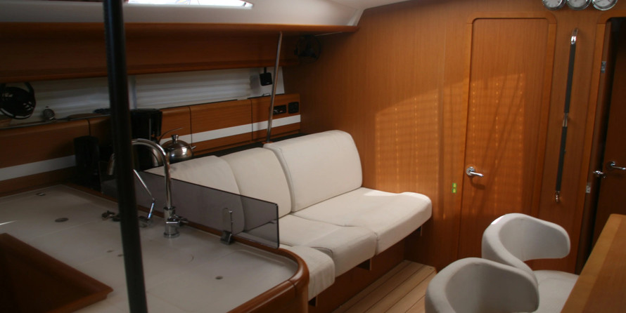 Jeanneau 53