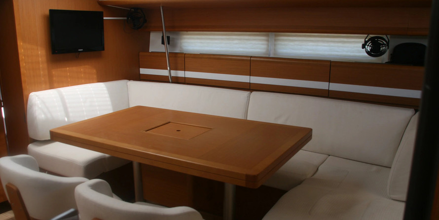 Jeanneau 53