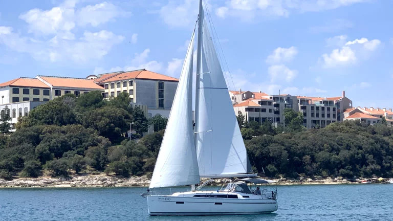 Bavaria 37 Cruiser